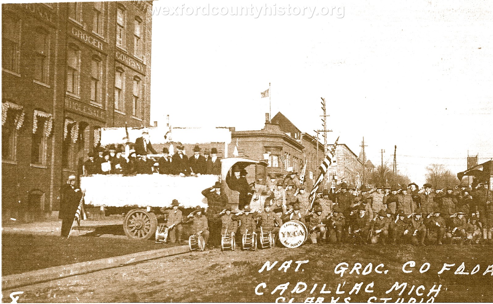 Cadillac-Parade-1918-11-14-Peace-Parade-12