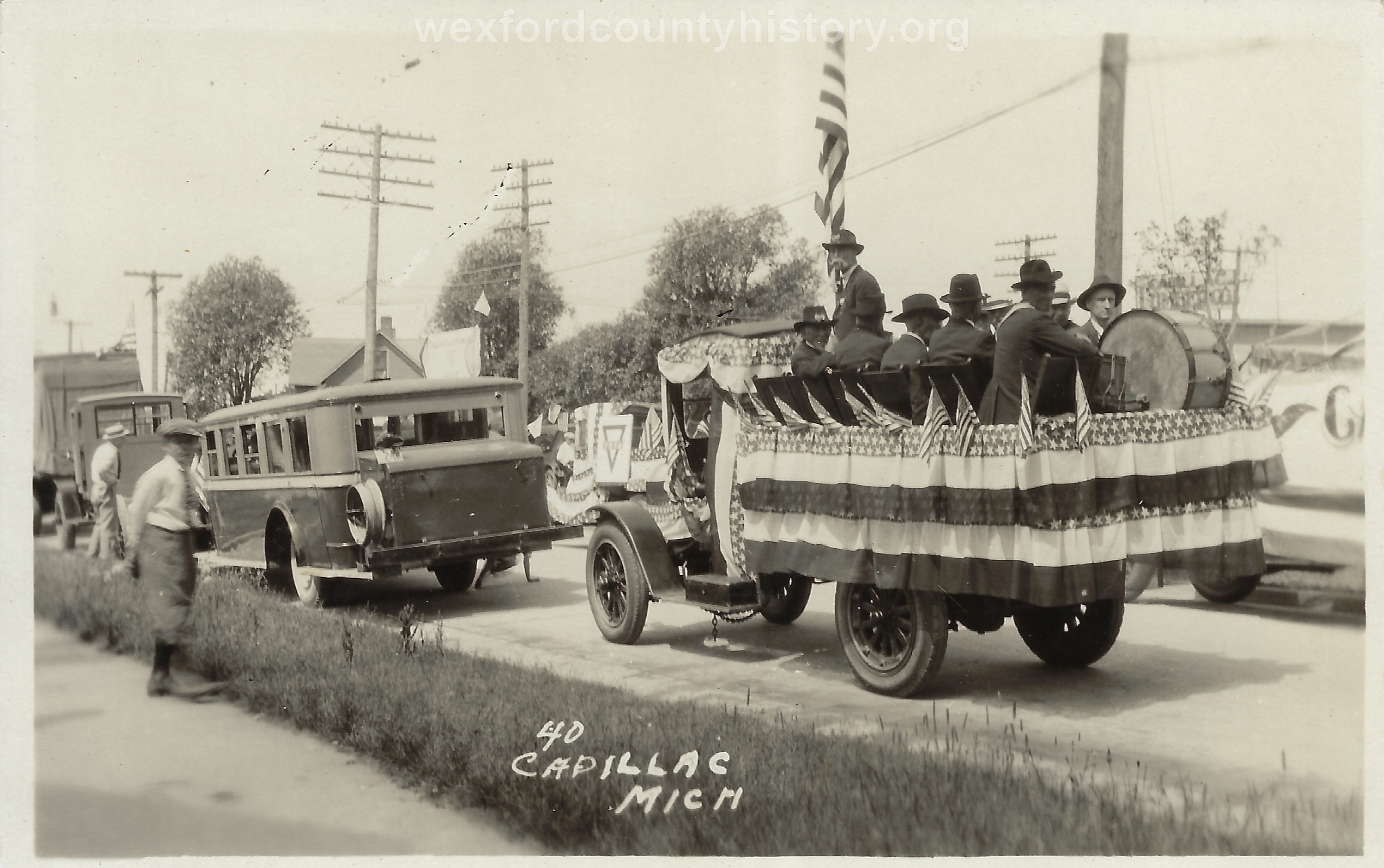 Cadillac-Parade-1918-11-14-Peace-Parade-25