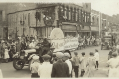Cadillac-Parade-1918-11-14-Peace-Parade-18