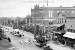 Cadillac-Parade-Unknown-Parade-Passes-the-100-Block-Of-North-Mitchell-Street
